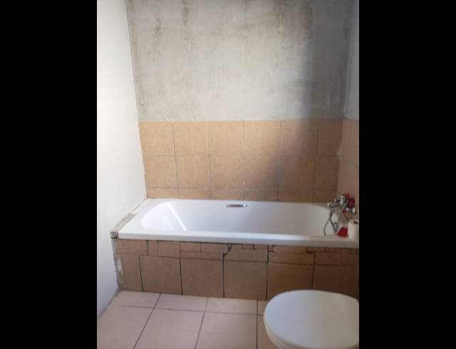 3 BEDROOM HOUSE FOR SALE IN PROTEA GLEN
